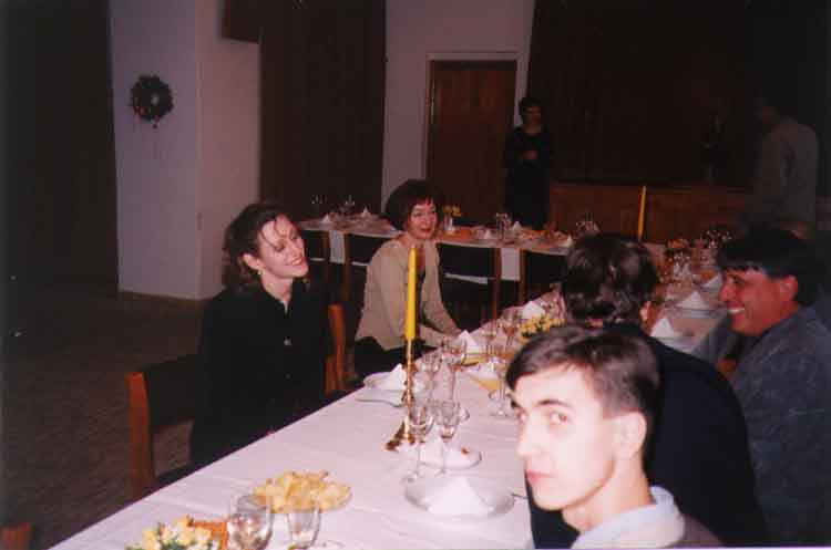 If picture is not shown here, it probably doesnot exist for this quality ... (choose another quality)