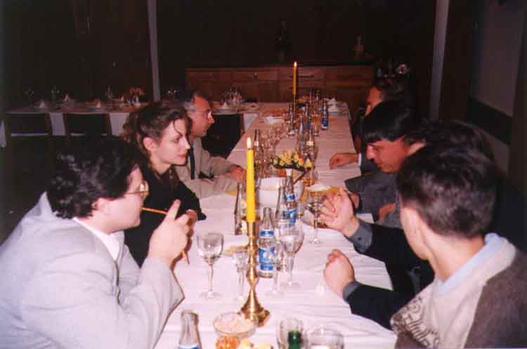 If picture is not shown here, it probably doesnot exist for this quality ... (choose another quality)