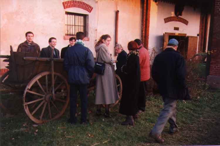 If picture is not shown here, it probably doesnot exist for this quality ... (choose another quality)