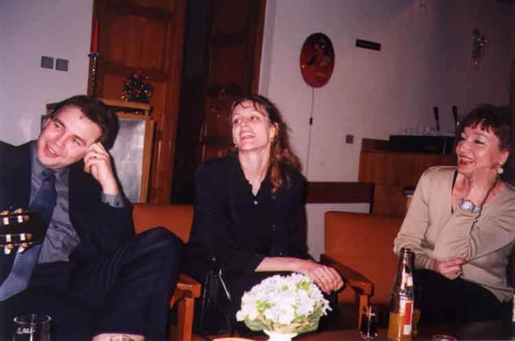 If picture is not shown here, it probably doesnot exist for this quality ... (choose another quality)