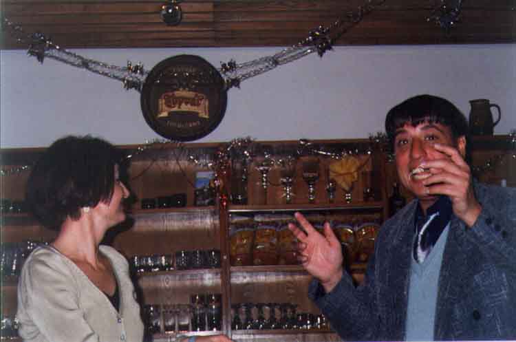 If picture is not shown here, it probably doesnot exist for this quality ... (choose another quality)