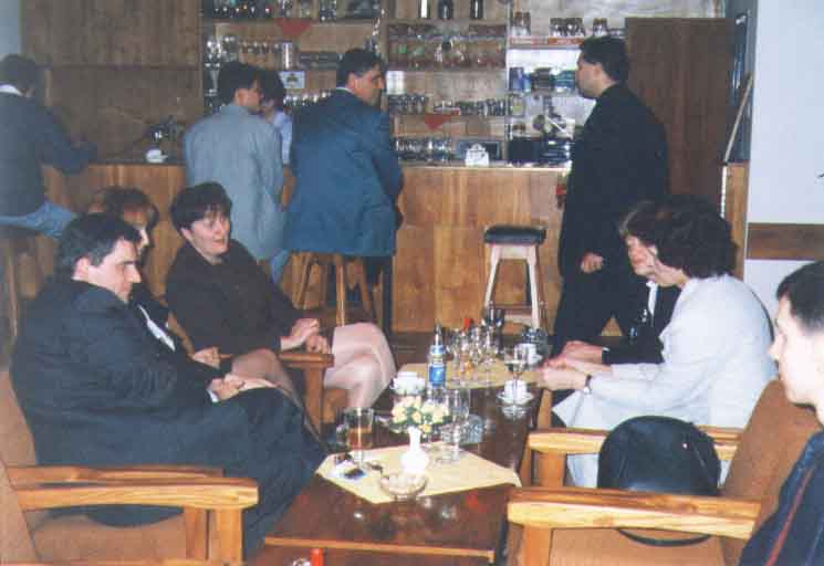 If picture is not shown here, it probably doesnot exist for this quality ... (choose another quality)