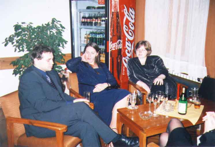 If picture is not shown here, it probably doesnot exist for this quality ... (choose another quality)