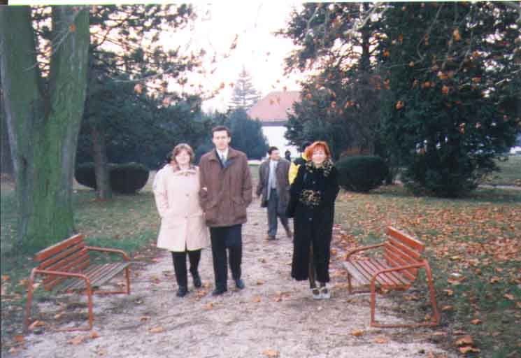 If picture is not shown here, it probably doesnot exist for this quality ... (choose another quality)