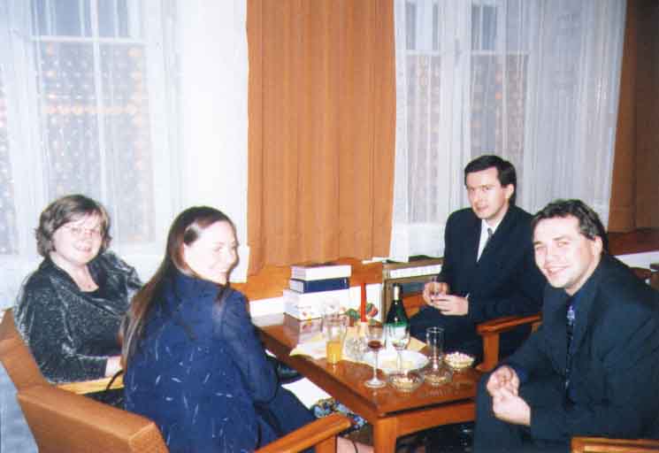 If picture is not shown here, it probably doesnot exist for this quality ... (choose another quality)