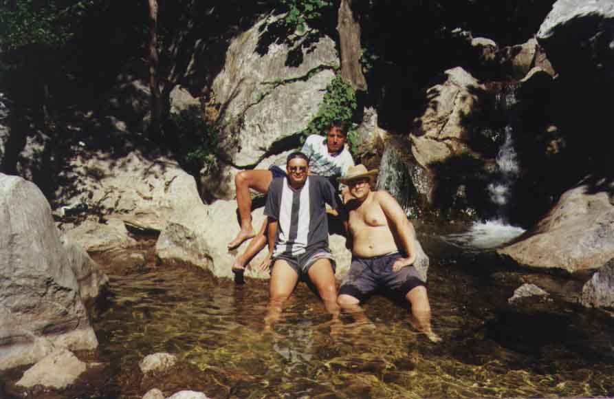 If picture is not shown here, it probably doesnot exist for this quality ... (choose another quality)