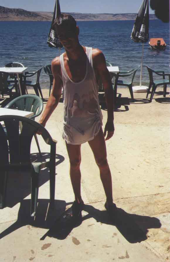 If picture is not shown here, it probably doesnot exist for this quality ... (choose another quality)