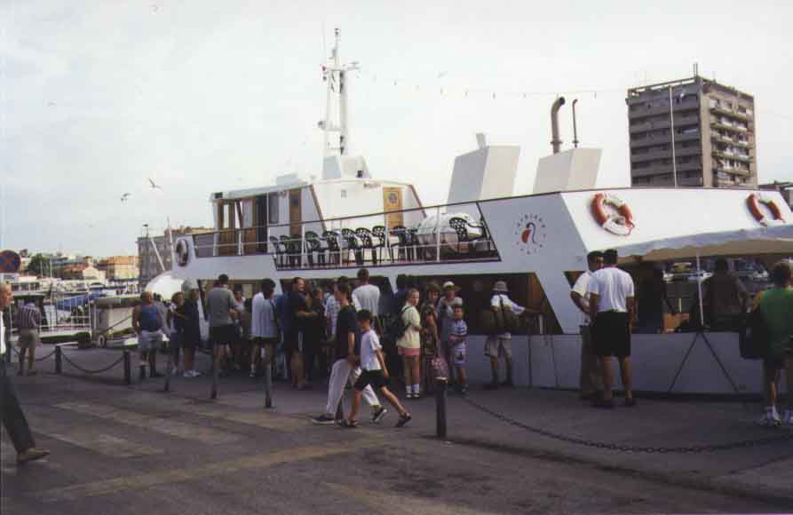 If picture is not shown here, it probably doesnot exist for this quality ... (choose another quality)