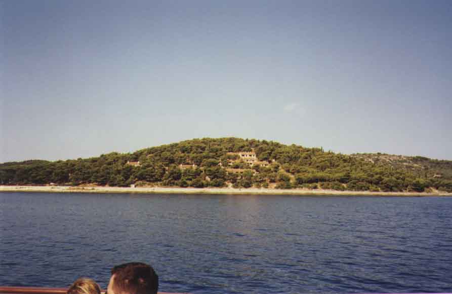 If picture is not shown here, it probably doesnot exist for this quality ... (choose another quality)