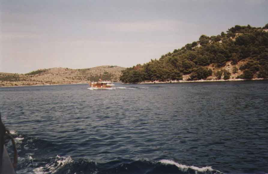 If picture is not shown here, it probably doesnot exist for this quality ... (choose another quality)