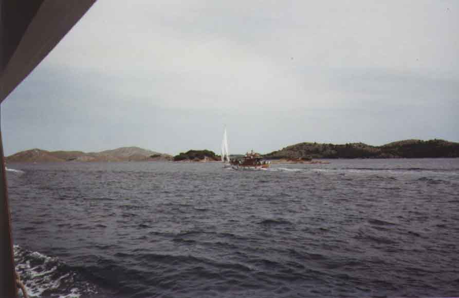 If picture is not shown here, it probably doesnot exist for this quality ... (choose another quality)