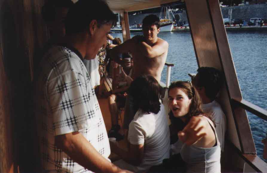 If picture is not shown here, it probably doesnot exist for this quality ... (choose another quality)