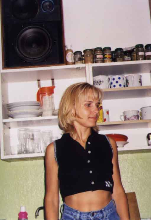 If picture is not shown here, it probably doesnot exist for this quality ... (choose another quality)