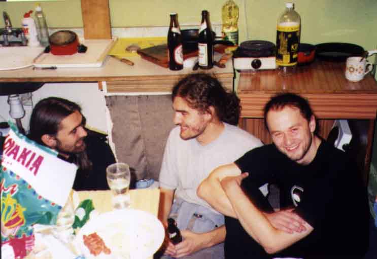 If picture is not shown here, it probably doesnot exist for this quality ... (choose another quality)