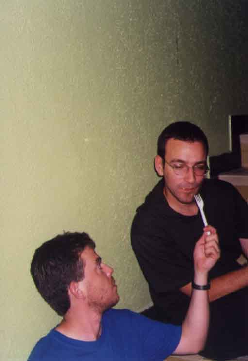 If picture is not shown here, it probably doesnot exist for this quality ... (choose another quality)