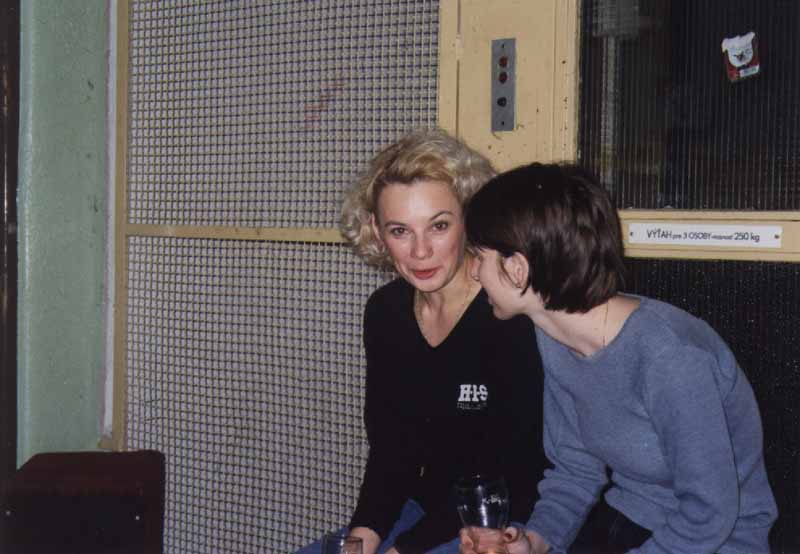 If picture is not shown here, it probably doesnot exist for this quality ... (choose another quality)