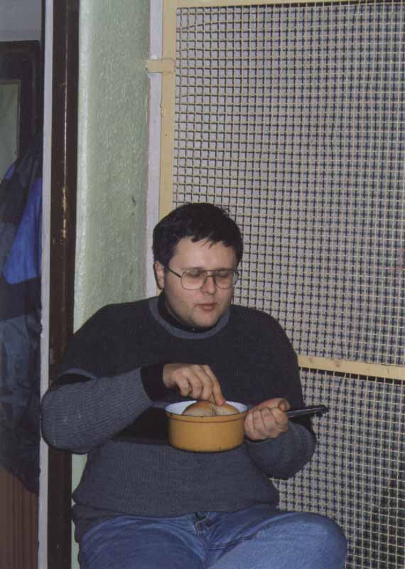 If picture is not shown here, it probably doesnot exist for this quality ... (choose another quality)