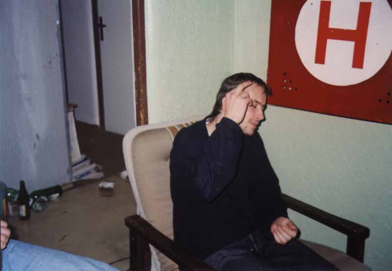 If picture is not shown here, it probably doesnot exist for this quality ... (choose another quality)