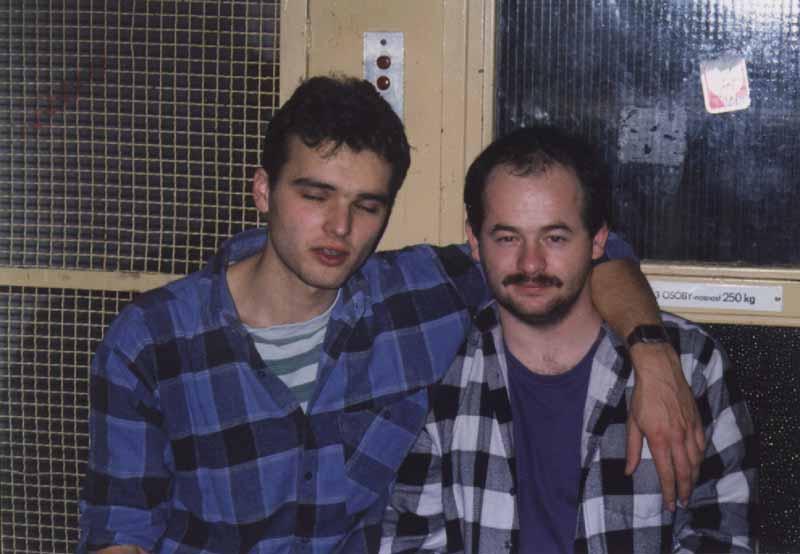 If picture is not shown here, it probably doesnot exist for this quality ... (choose another quality)