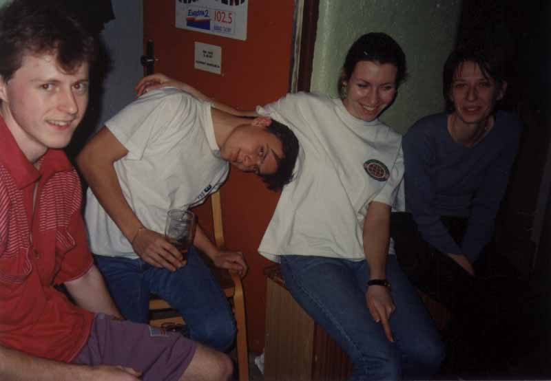 If picture is not shown here, it probably doesnot exist for this quality ... (choose another quality)