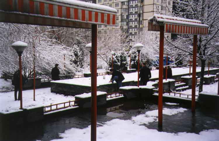 If picture is not shown here, it probably doesnot exist for this quality ... (choose another quality)