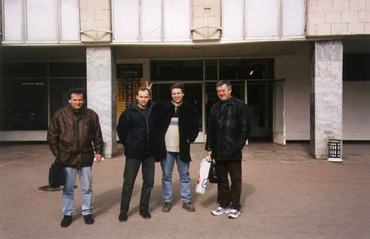 If picture is not shown here, it probably doesnot exist for this quality ... (choose another quality)