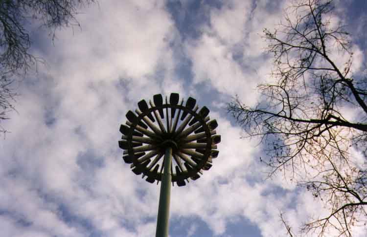 If picture is not shown here, it probably doesnot exist for this quality ... (choose another quality)