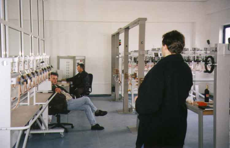 If picture is not shown here, it probably doesnot exist for this quality ... (choose another quality)