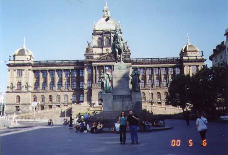 If picture is not shown here, it probably doesnot exist for this quality ... (choose another quality)