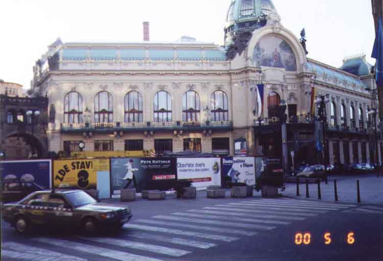 If picture is not shown here, it probably doesnot exist for this quality ... (choose another quality)