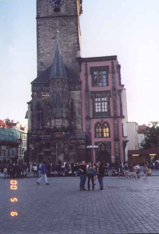 If picture is not shown here, it probably doesnot exist for this quality ... (choose another quality)