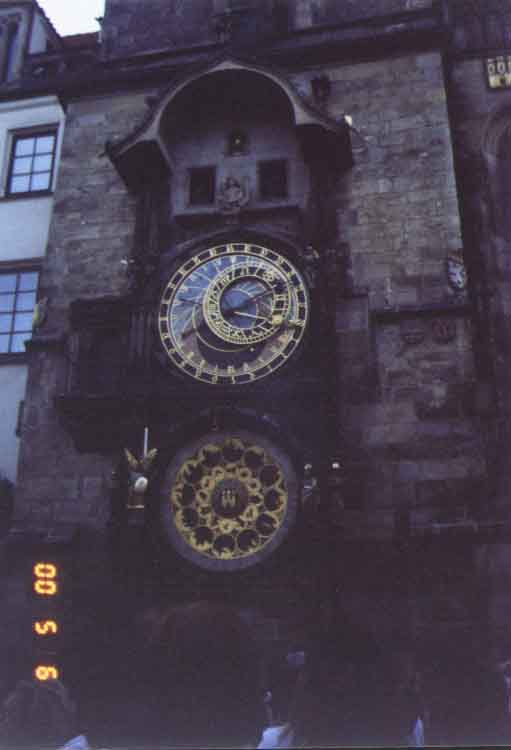 If picture is not shown here, it probably doesnot exist for this quality ... (choose another quality)