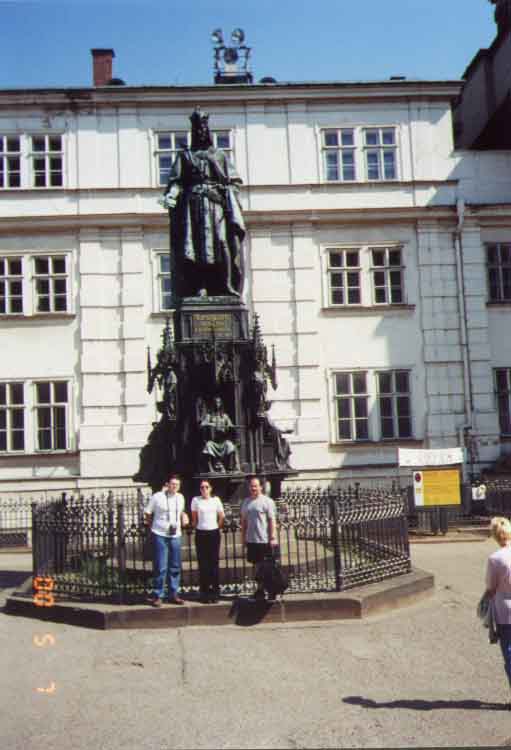 If picture is not shown here, it probably doesnot exist for this quality ... (choose another quality)