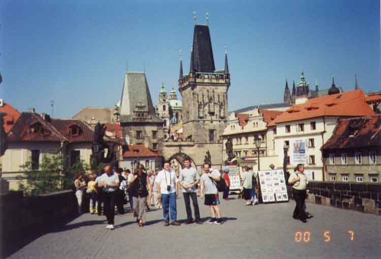 If picture is not shown here, it probably doesnot exist for this quality ... (choose another quality)