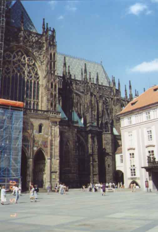 If picture is not shown here, it probably doesnot exist for this quality ... (choose another quality)