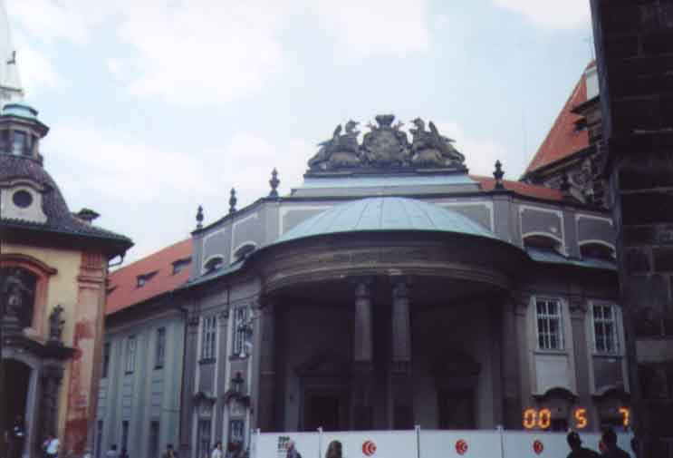 If picture is not shown here, it probably doesnot exist for this quality ... (choose another quality)