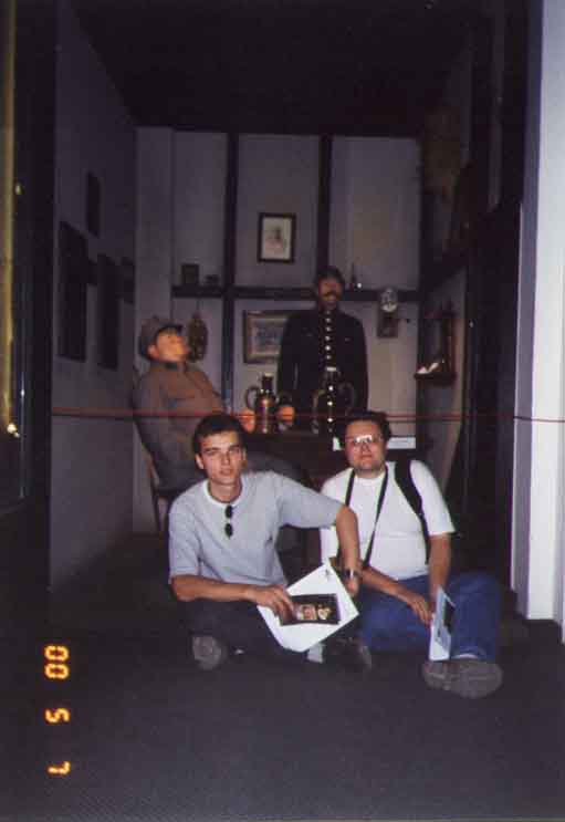 If picture is not shown here, it probably doesnot exist for this quality ... (choose another quality)