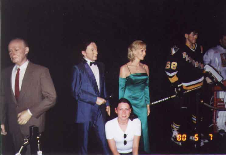 If picture is not shown here, it probably doesnot exist for this quality ... (choose another quality)