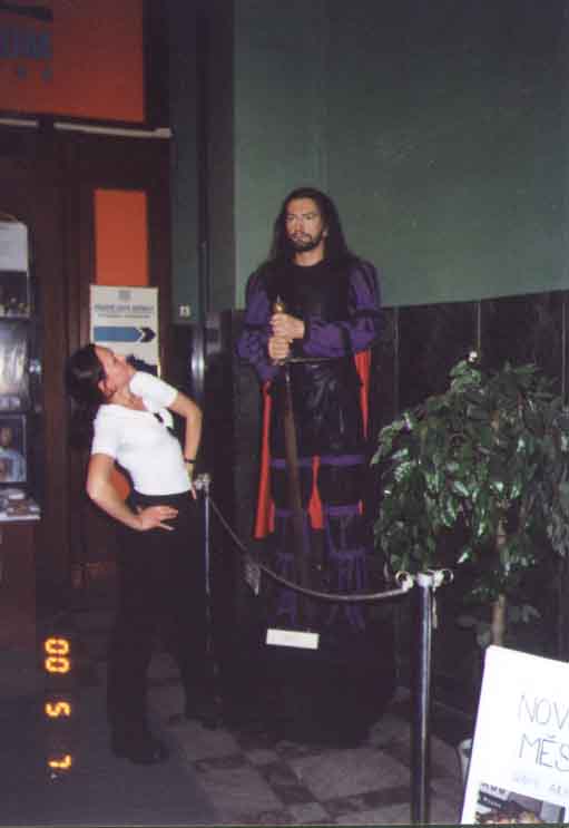 If picture is not shown here, it probably doesnot exist for this quality ... (choose another quality)