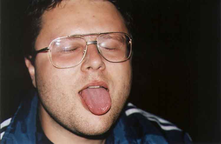 If picture is not shown here, it probably doesnot exist for this quality ... (choose another quality)