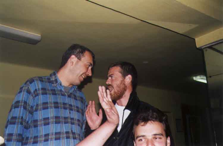 If picture is not shown here, it probably doesnot exist for this quality ... (choose another quality)