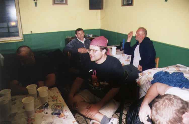 If picture is not shown here, it probably doesnot exist for this quality ... (choose another quality)