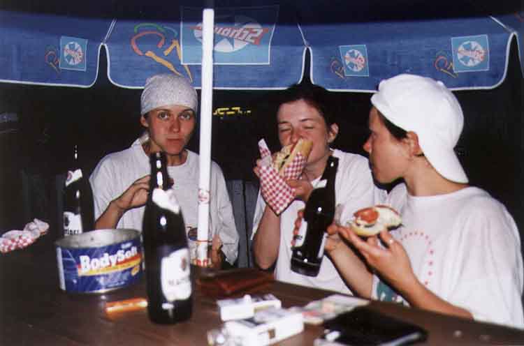 If picture is not shown here, it probably doesnot exist for this quality ... (choose another quality)