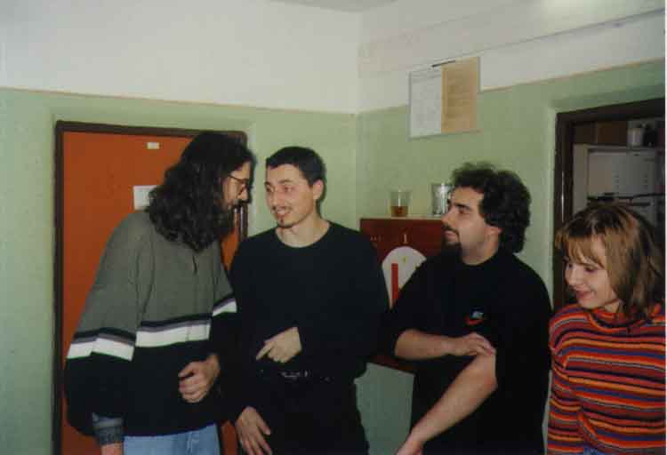 If picture is not shown here, it probably doesnot exist for this quality ... (choose another quality)