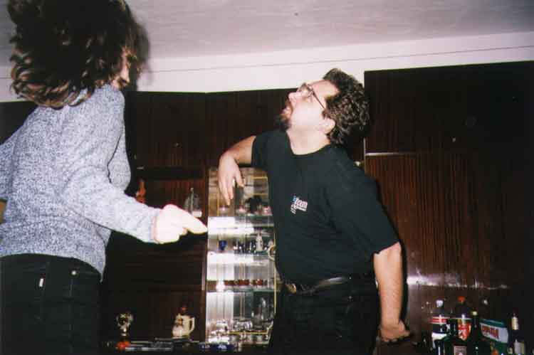 If picture is not shown here, it probably doesnot exist for this quality ... (choose another quality)