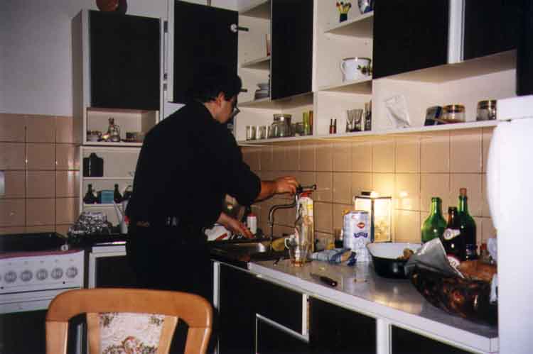 If picture is not shown here, it probably doesnot exist for this quality ... (choose another quality)