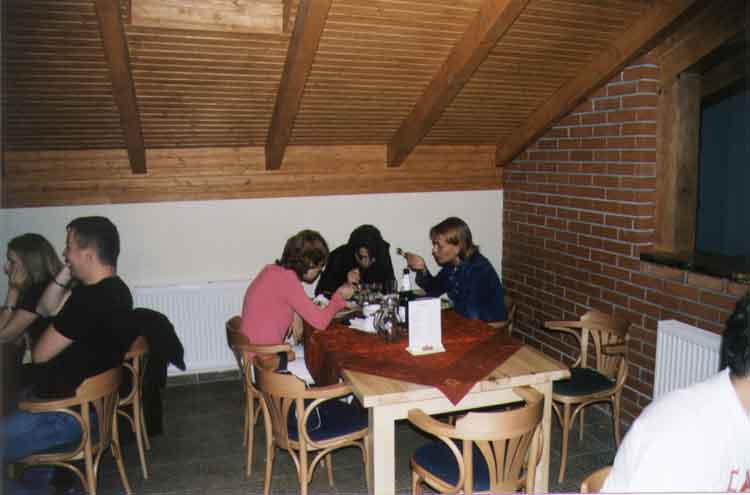 If picture is not shown here, it probably doesnot exist for this quality ... (choose another quality)