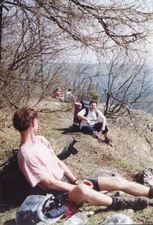 If picture is not shown here, it probably doesnot exist for this quality ... (choose another quality)