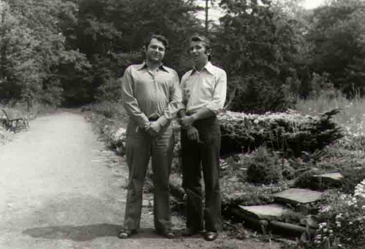 If picture is not shown here, it probably doesnot exist for this quality ... (choose another quality)