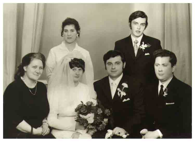 If picture is not shown here, it probably doesnot exist for this quality ... (choose another quality)